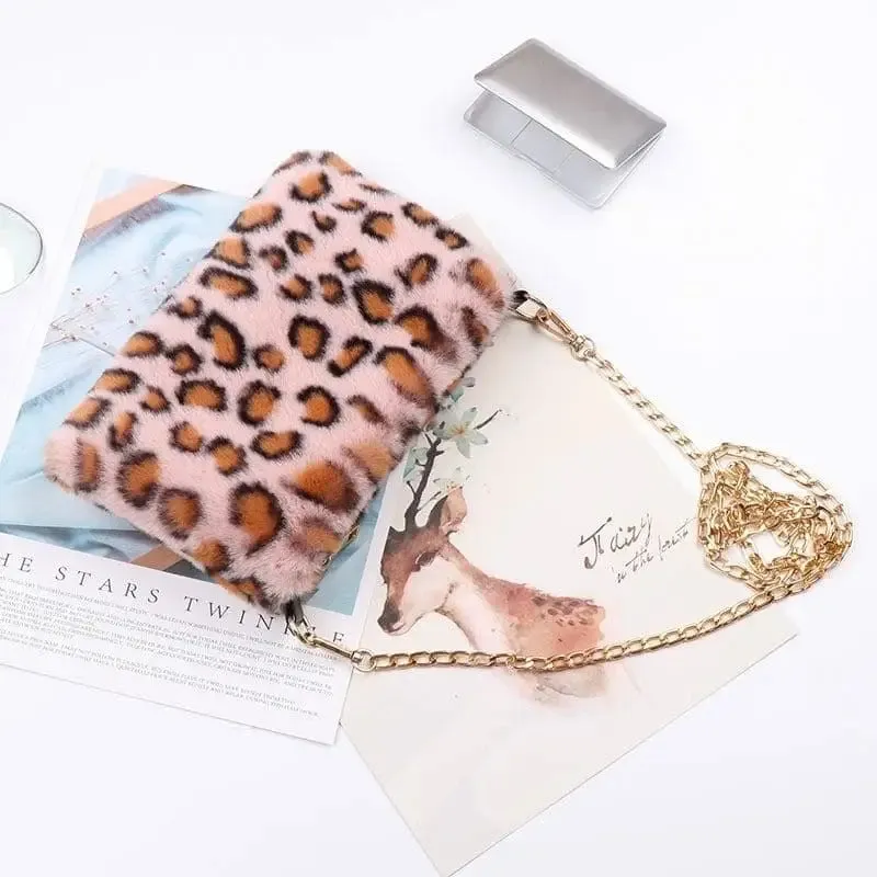 Pochette Léopard Fausse Fourrure Rose