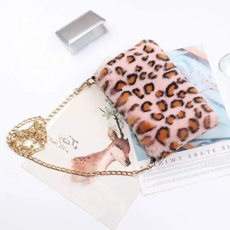 Pochette Léopard Fausse Fourrure Rose